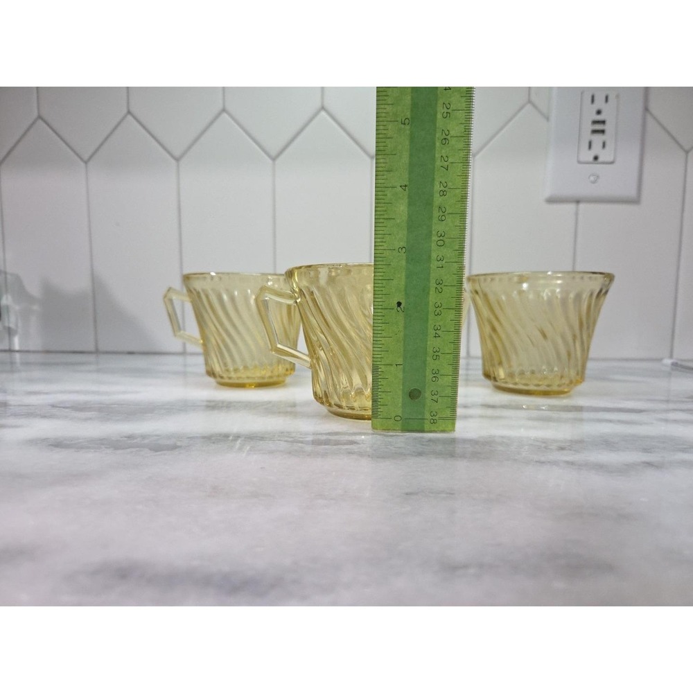 Federal Glass Diana Amber Yellow Coffee Cups, Set of 4, Vtg‎ Twisted Optic Glass - Picture 8 of 9